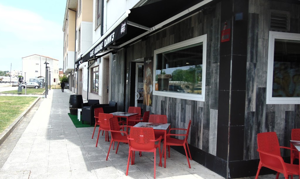 DAWN'S Karaoke & bar