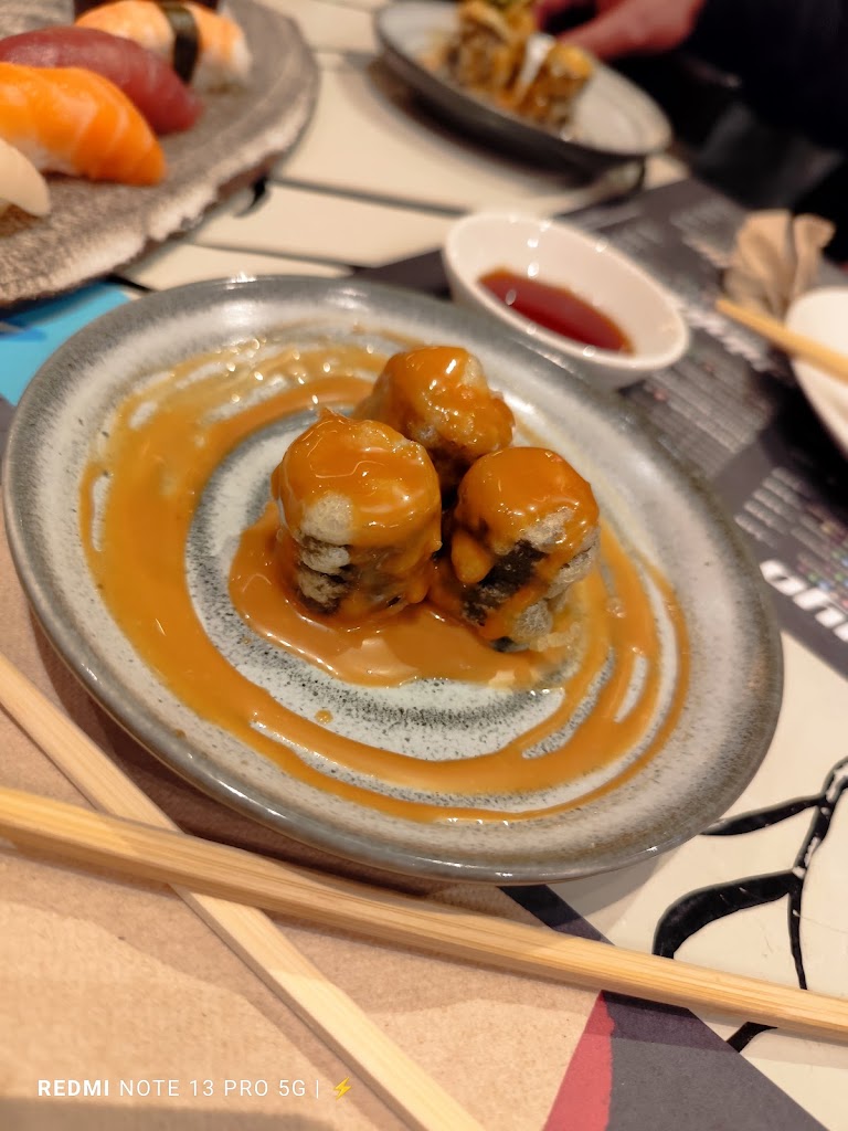 Mazinger Tapas & Japanese Cocktails — Comida y bebida