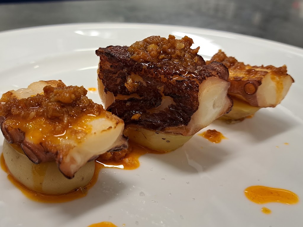Restaurante Marcial — Comida y bebida