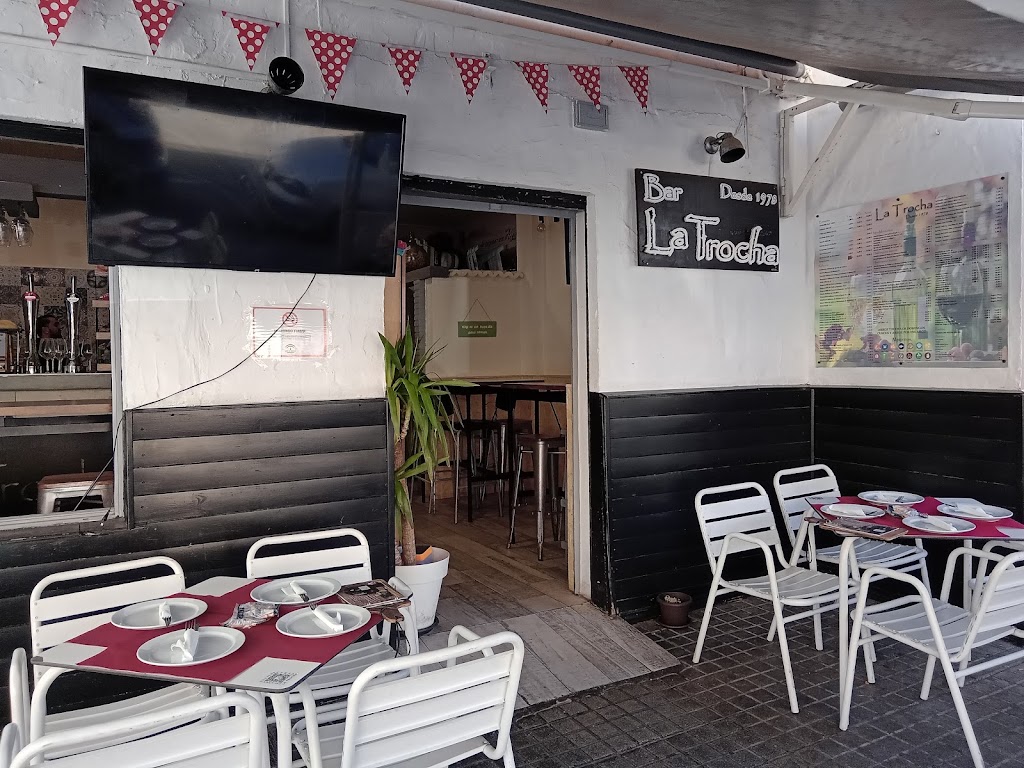 Meson La Trocha. — Ambiente