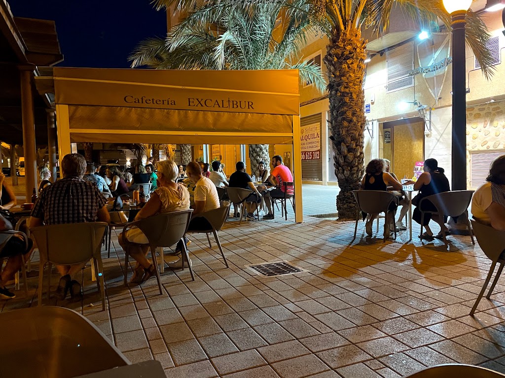 CAFETERIA EXCALIBUR — Ambiente
