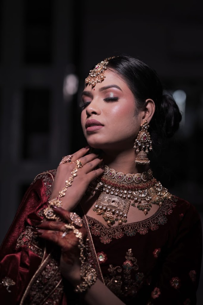 Jas Fashion Salon Academy Hair Professional Course Unisex Beauty Parlour And Makeup Artist In Bhopal