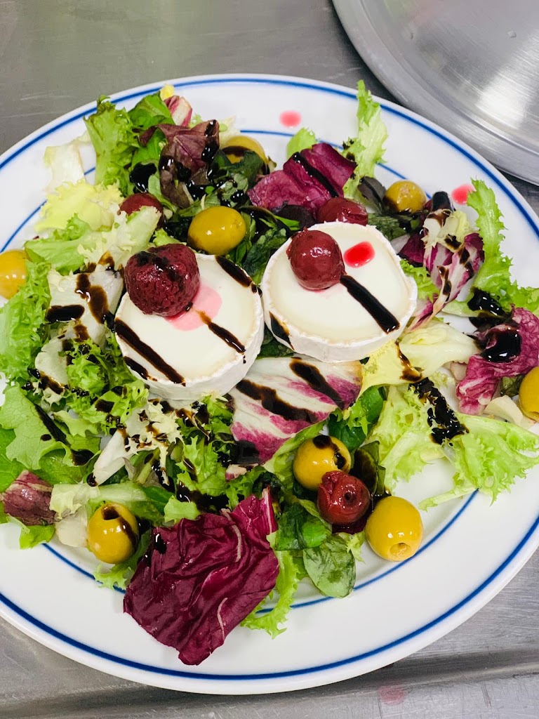 Bar La Muntanyeta — Comida y bebida