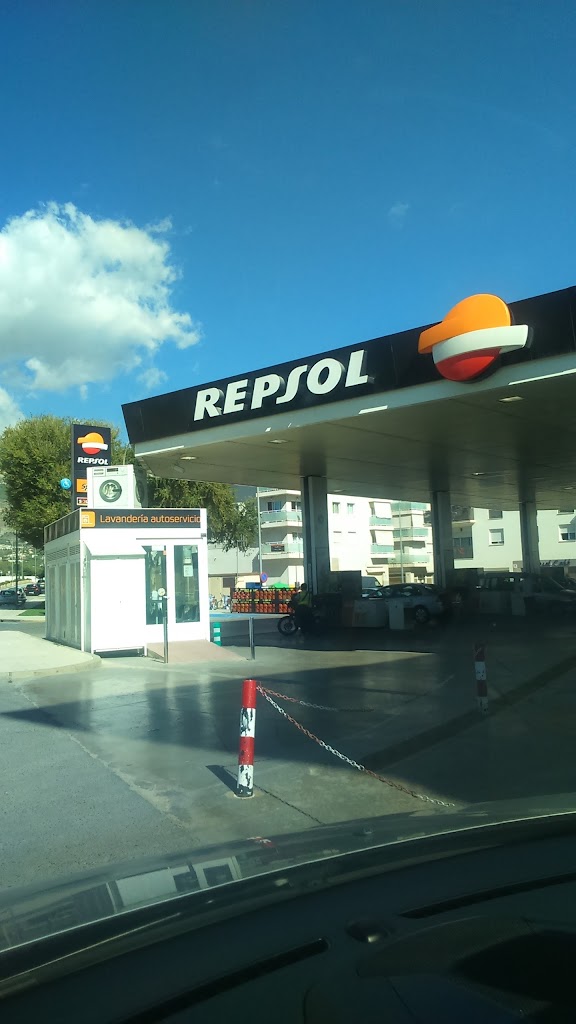 Estacion de Servicio Repsol — Exterior