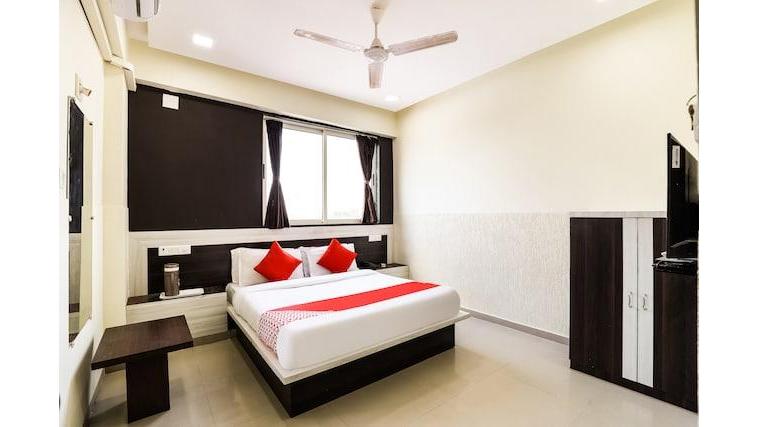 Oyo 48652 Hotel Heaven