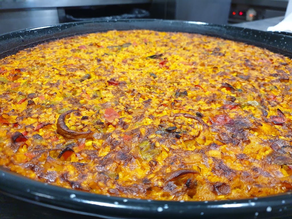Bar Salamandra — Comida y bebida