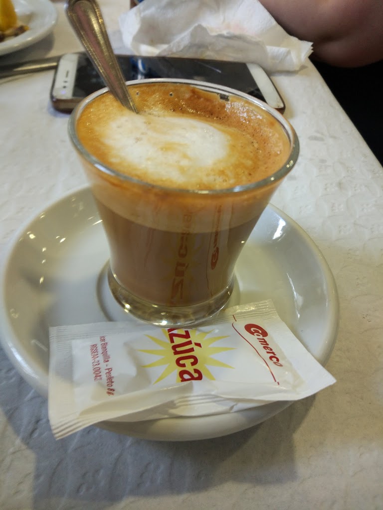 Avenida Cafeteria Bar — Cortado