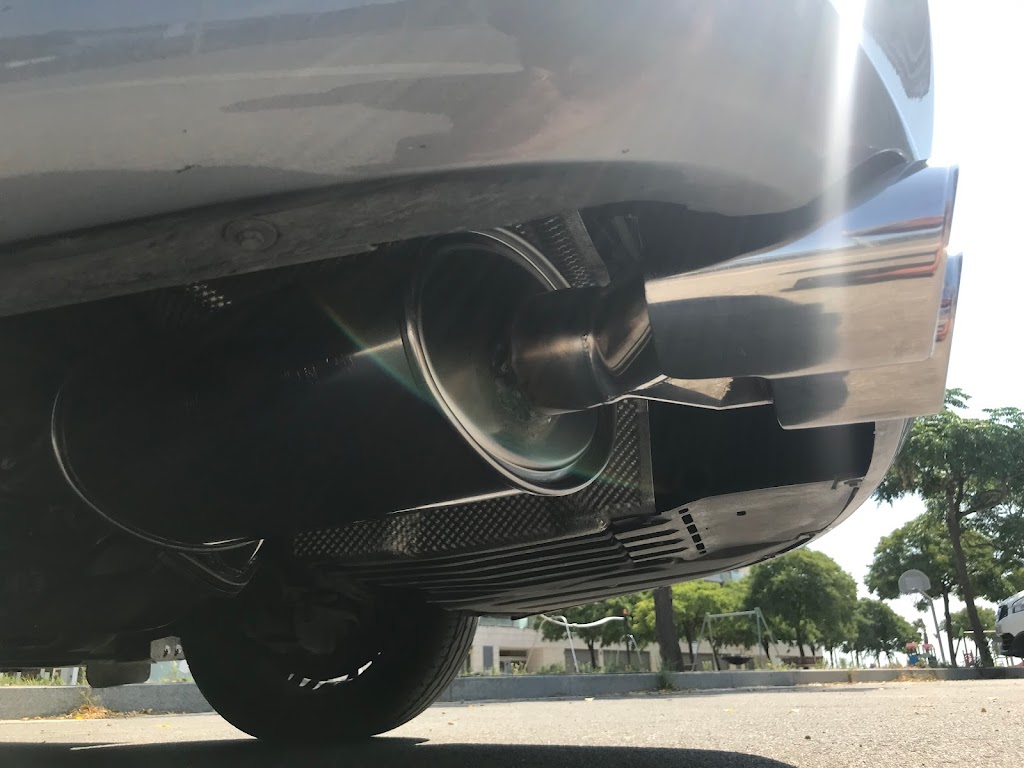 La Cumbre Racing, Tubos de Escape