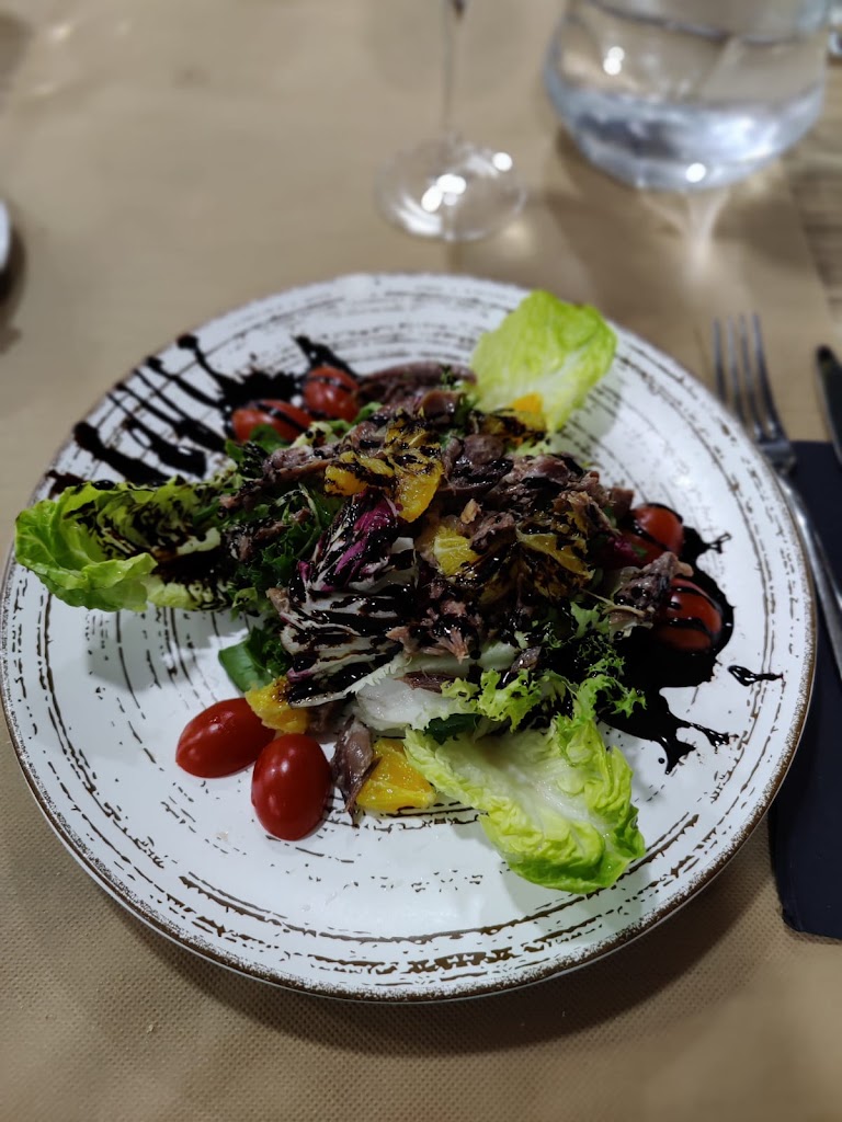 Restaurante Los Laureles — Comida y bebida
