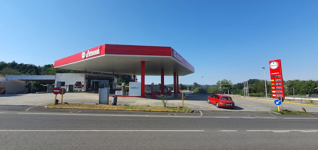 Petrocash Osedo — Exterior