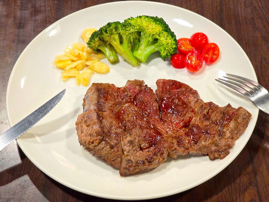 BLACKJACK STEAK HOUSE原味碳烤牛排新莊店 的照片