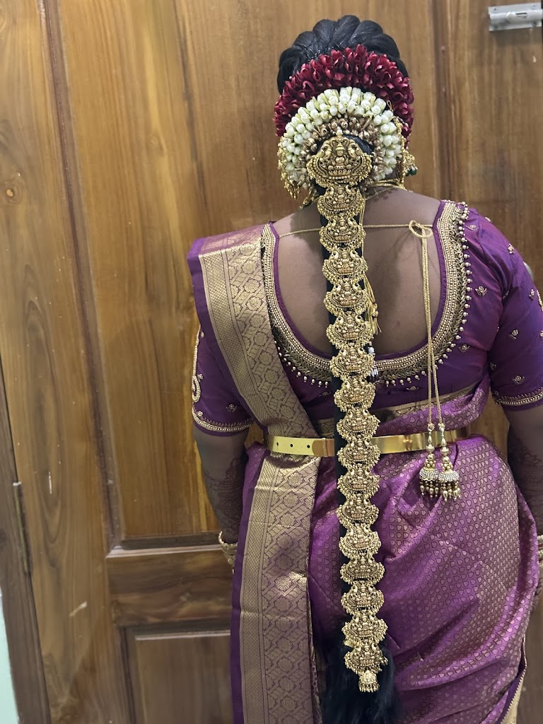 Sasi Beauty Parlour And Bridal Studio