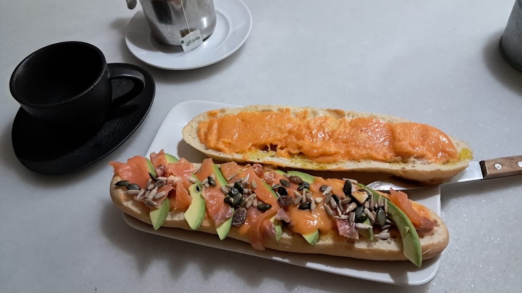 Bar El Pescadito Frito — Comida y bebida