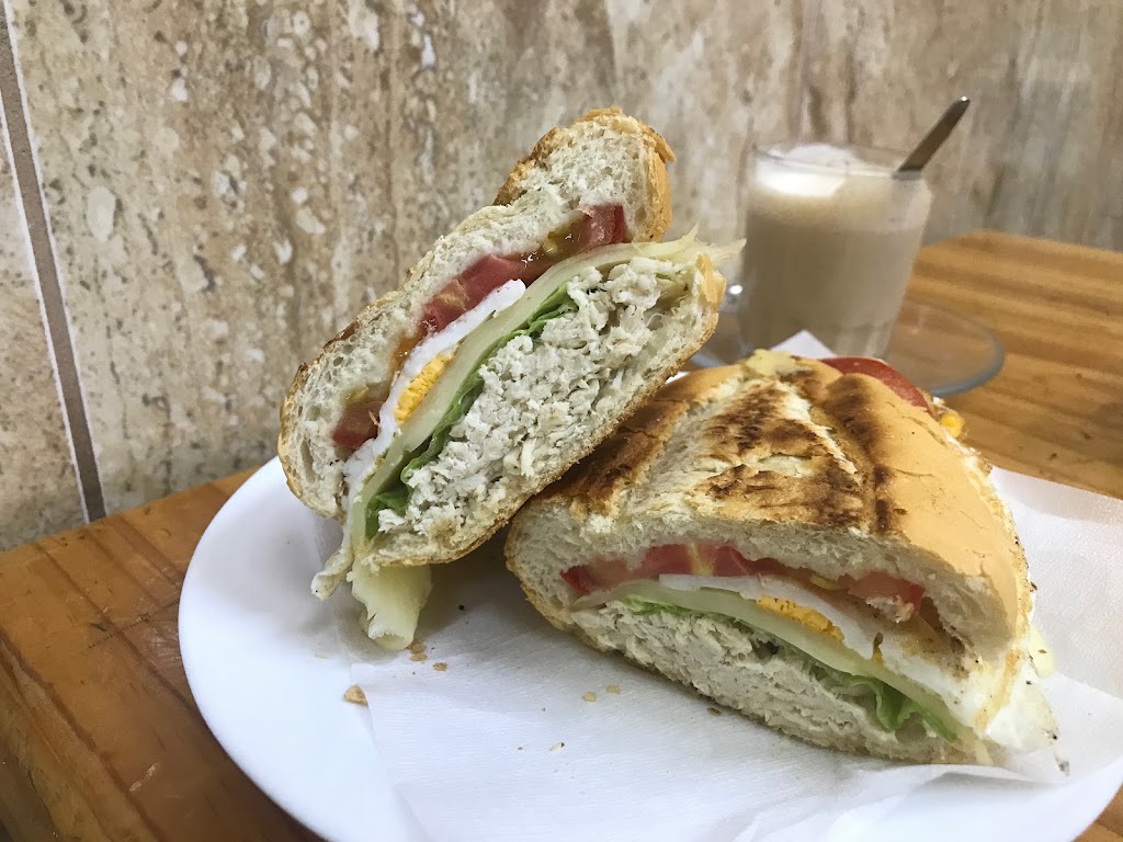 Bar Garajonay — Comida y bebida