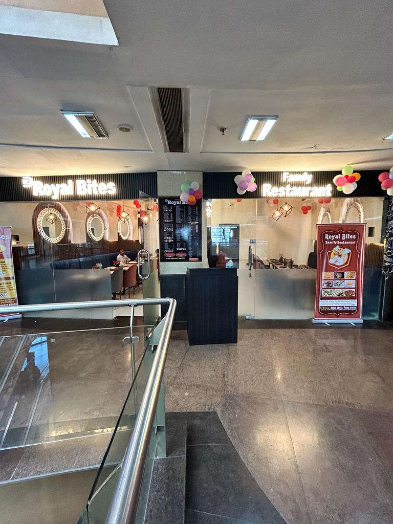 Royal Bites Family Restaurant