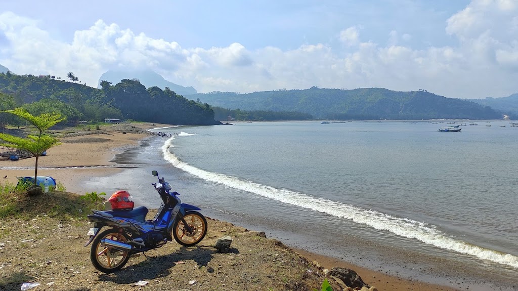Pantai Klatak
