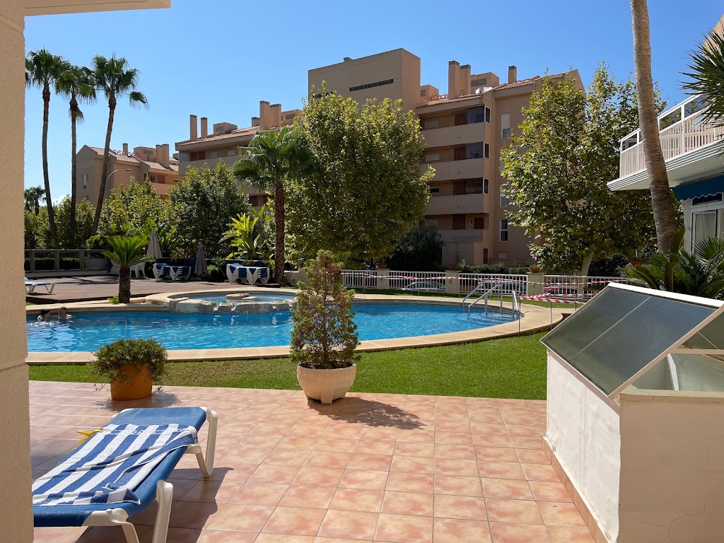 Aparthotel La Colina Beach