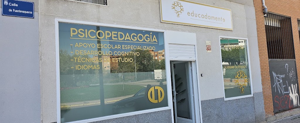 Educadamente — Del propietario