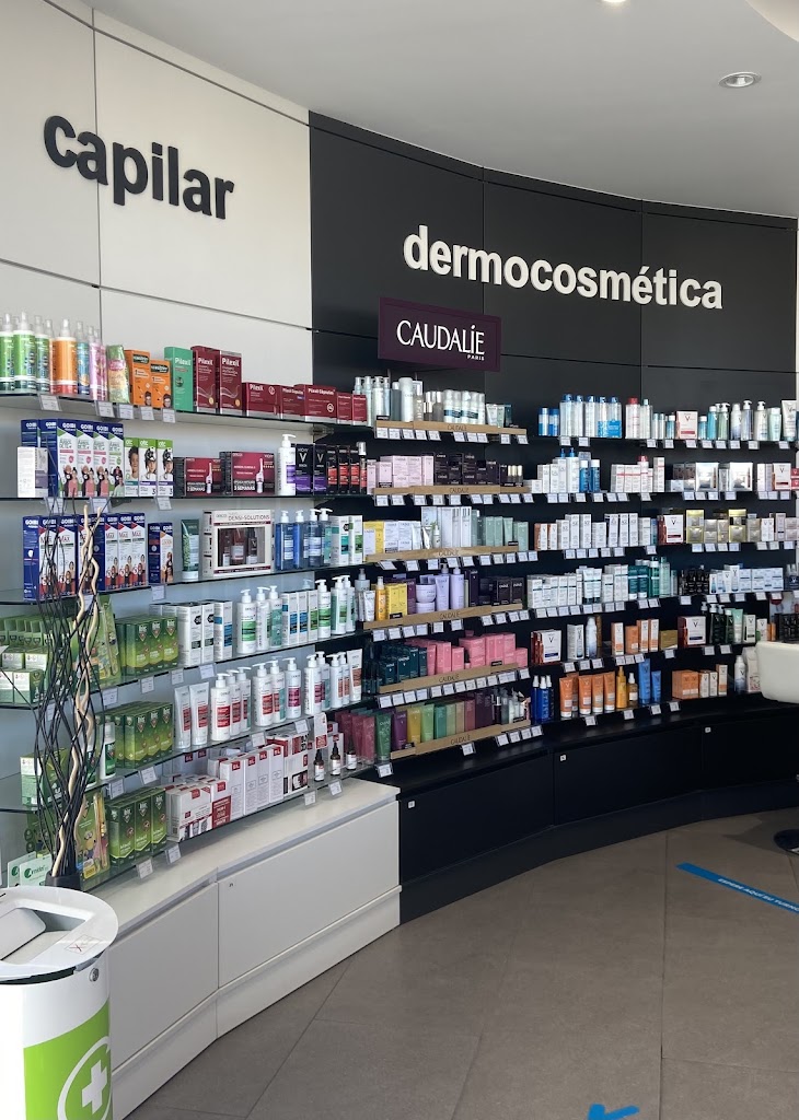 Farmacia Ladera (Carmen Lorente Robles) — Del propietario