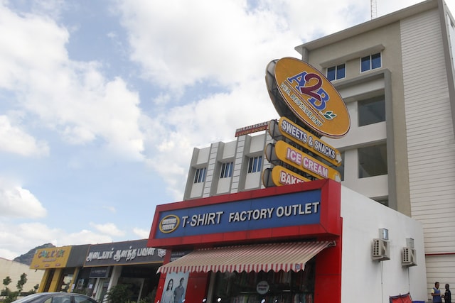 Oyo 63300 Hotel Rasi Residency