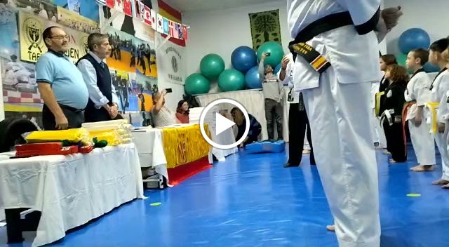 Escuela Deportiva Moon — Comunidad
