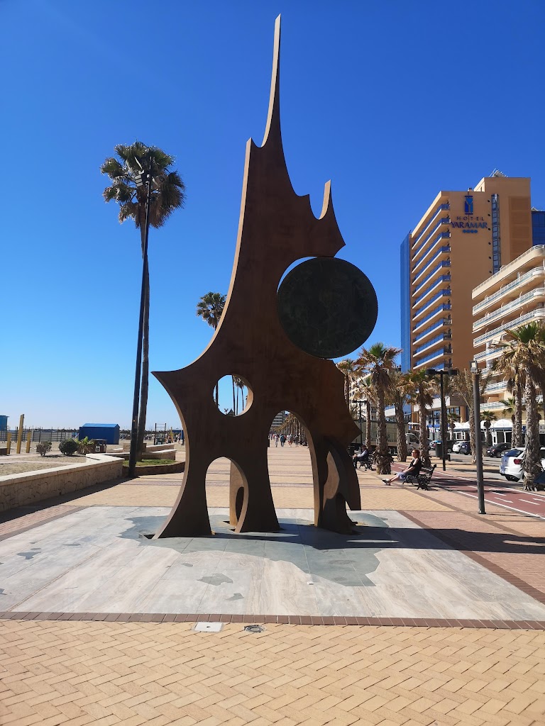 Avis Alquiler de Coches en Fuengirola