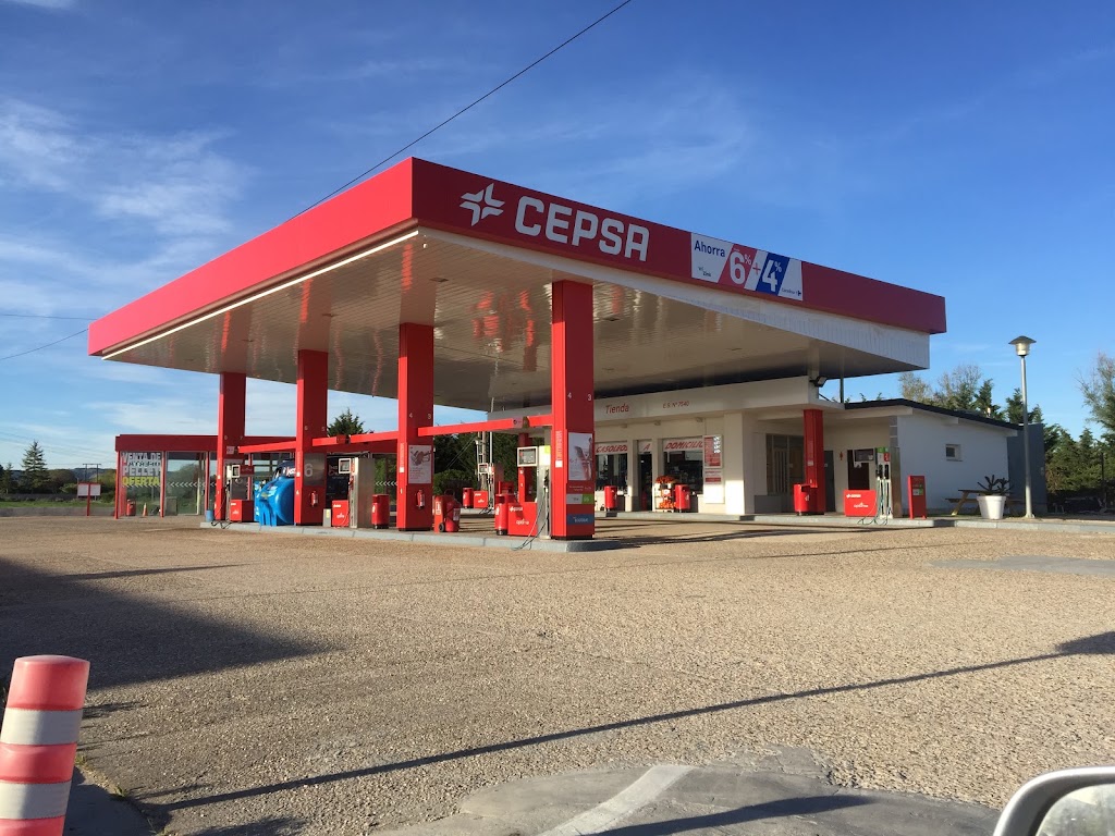 Estacion de servicio Cepsa — Exterior