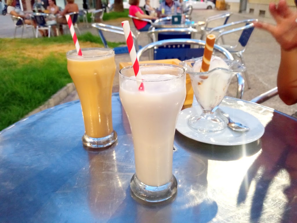 HELADERIA ROMA — Comida y bebida