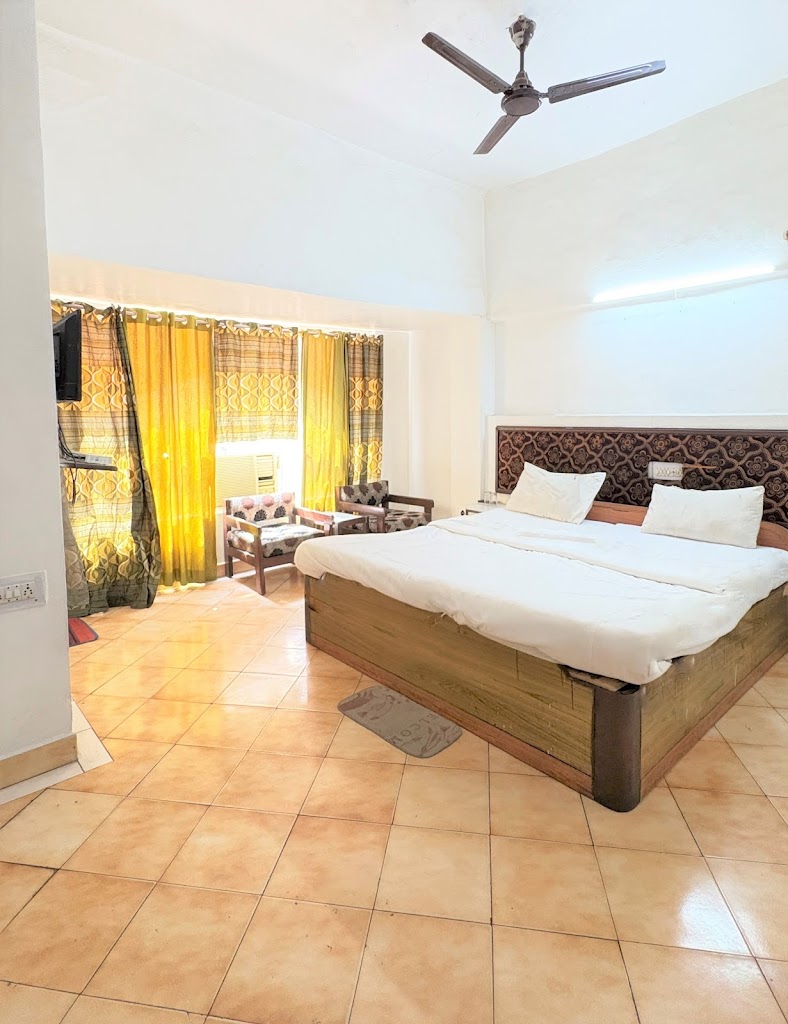 Hotel Amulya Shri