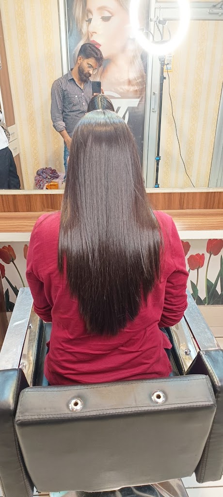 Touch N Shine Unisex Best Salon In City