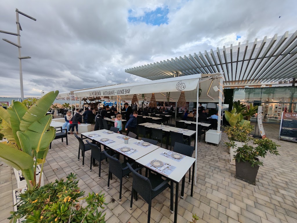 LA MORUNA Restaurante Lounge Bar — Ambiente