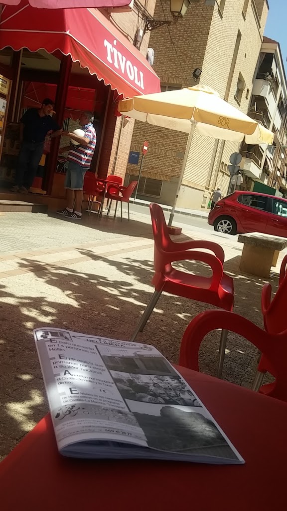 Cafeteria - Heladeria Tivoli — Ambiente