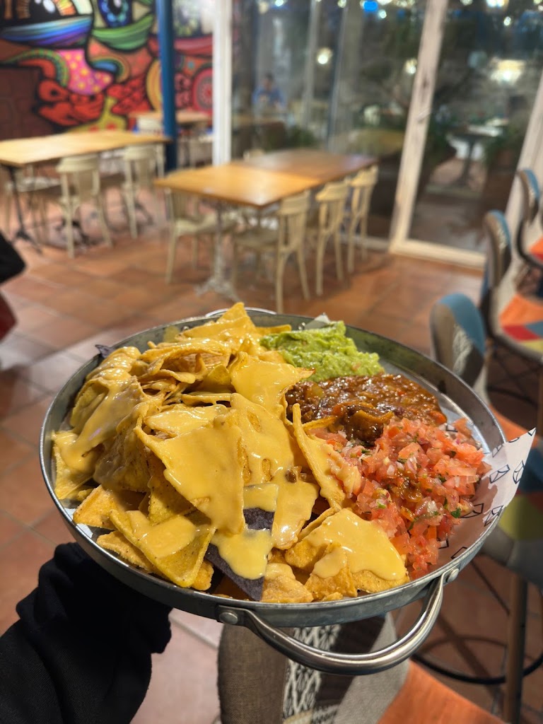 LA QUADRA Urban Food Court — Nachos