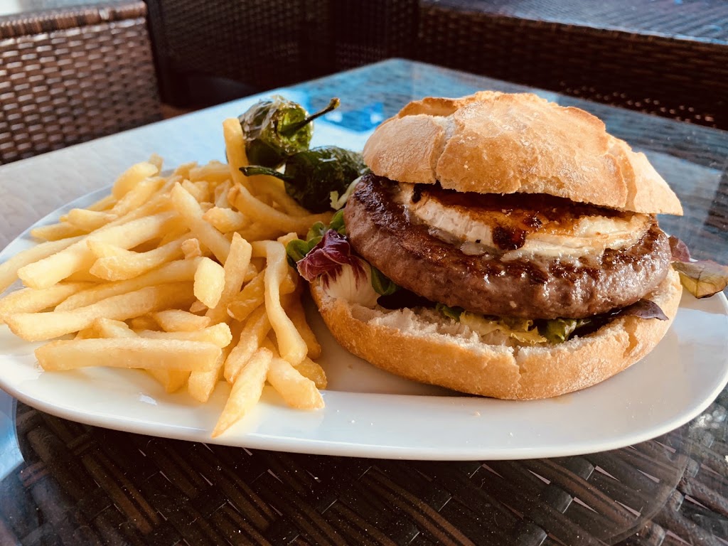 Bar El Bribon de La Habana — Comida y bebida
