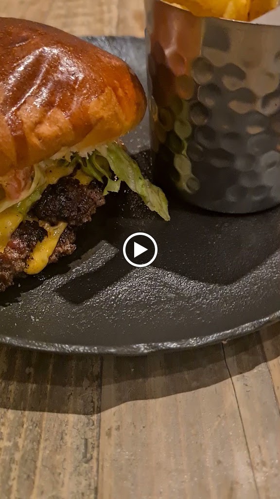 BRICKELL Majadahonda The Original Burger - Hamburgueseria — Videos