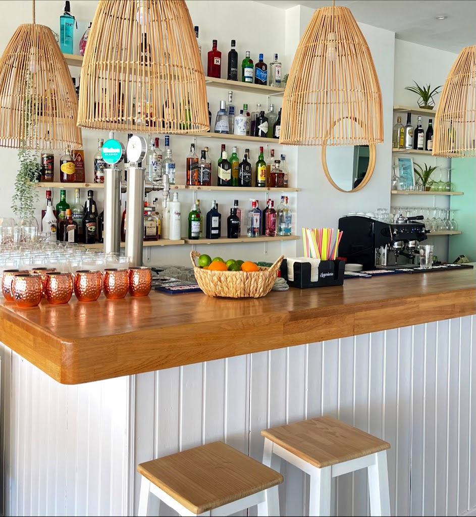 Bar Cocteleria La Buena Vida Beach