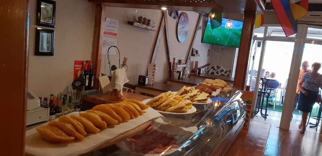 La Bodeguita del Medio COCKTELERIA. — Comida y bebida