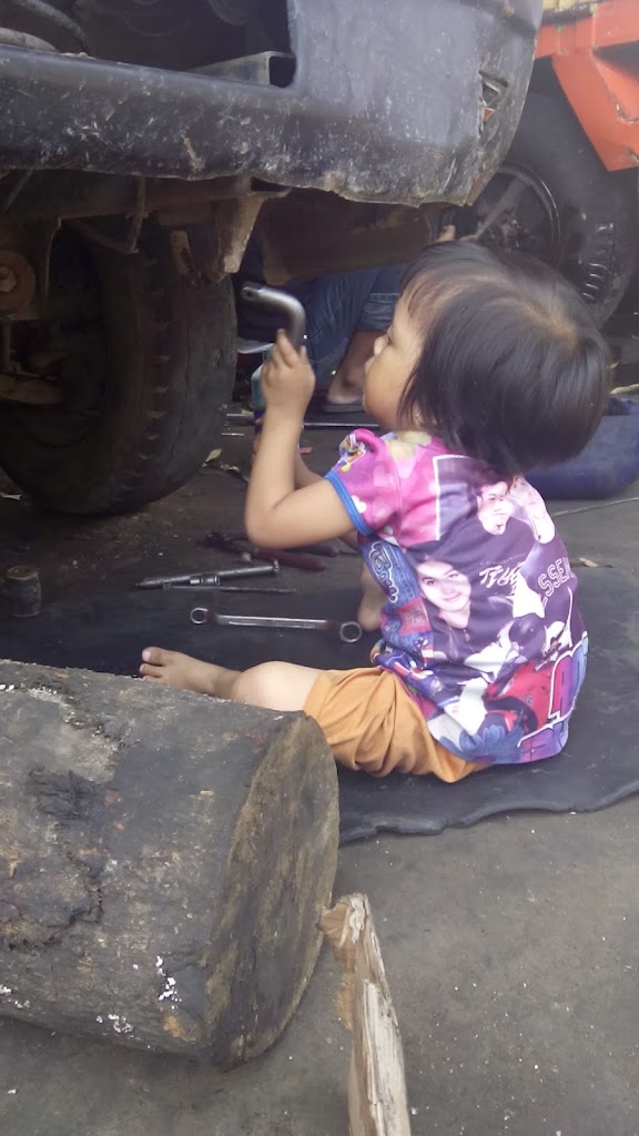 Bengkel Mobil Ujang Motor