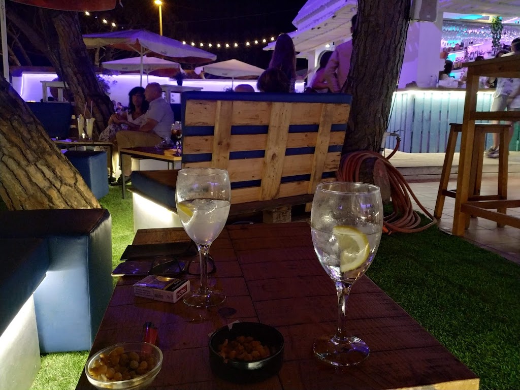 San Lorenzo Summer Bar — Comida y bebida