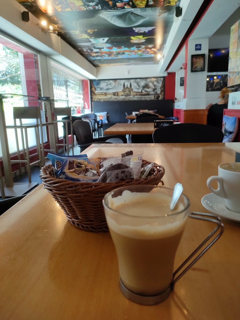 Big Bar Theory (Santiago de Compostela) — Comida y bebida