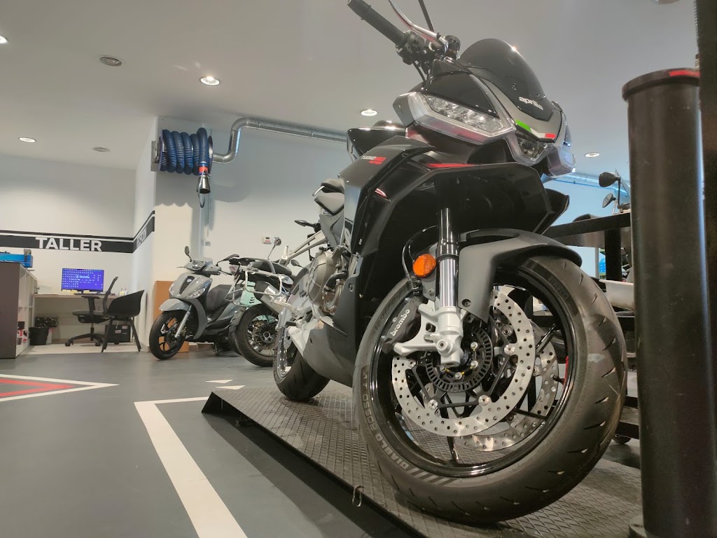 Concesionario y Taller Oficial Piaggio, Vespa, Aprilia y Moto Guzzi Badalona - Drivim — Interior