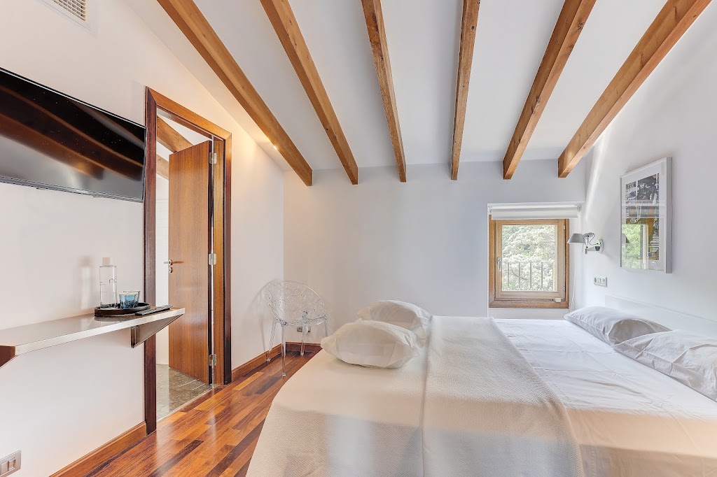 Hotel Desbrull — Habitaciones