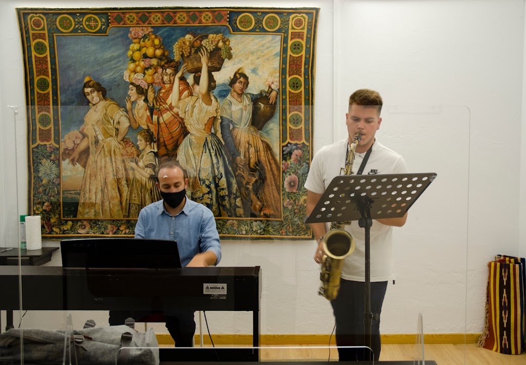 Escuela de Musica y Danza VIVACE