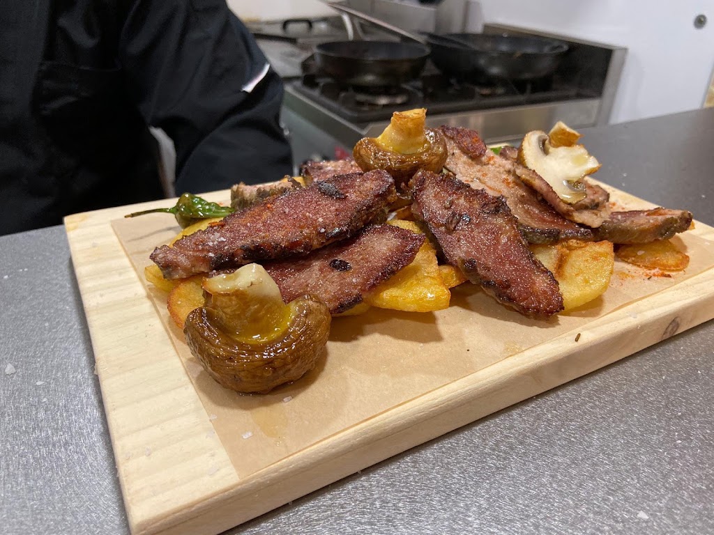 TIENDA CASA DOLORES — Comida y bebida