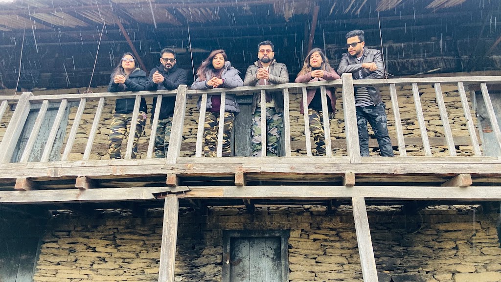 Achintya Camps & Cafe