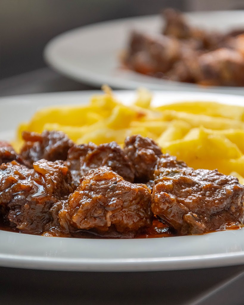 Hostal/Restaurante Rio Salado — Comida y bebida