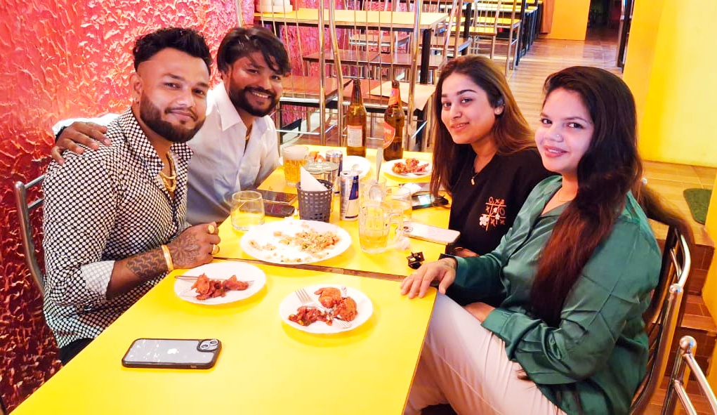 Giri Bar And Restaurant