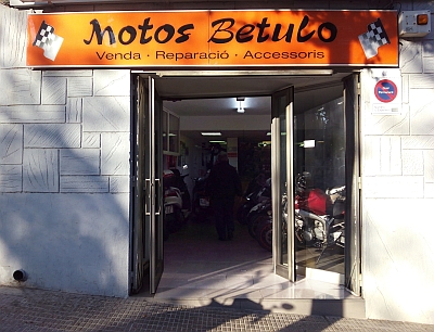 Motos Betulo — Exterior