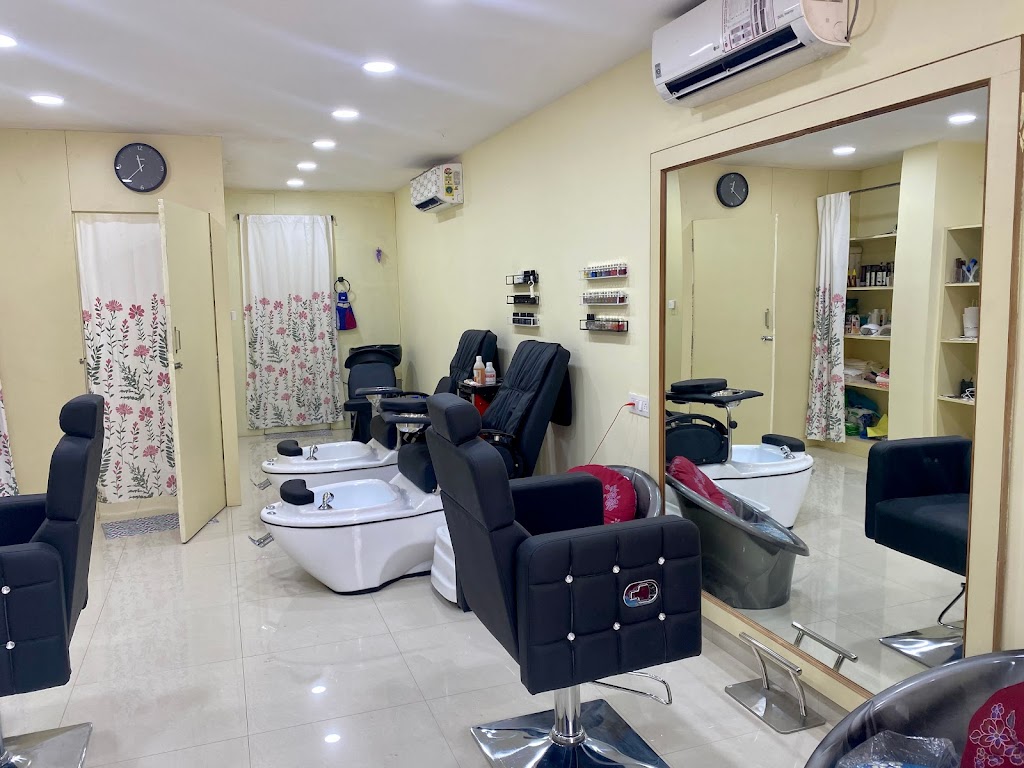 Tiana S Beauty Lounge Only For Ladies