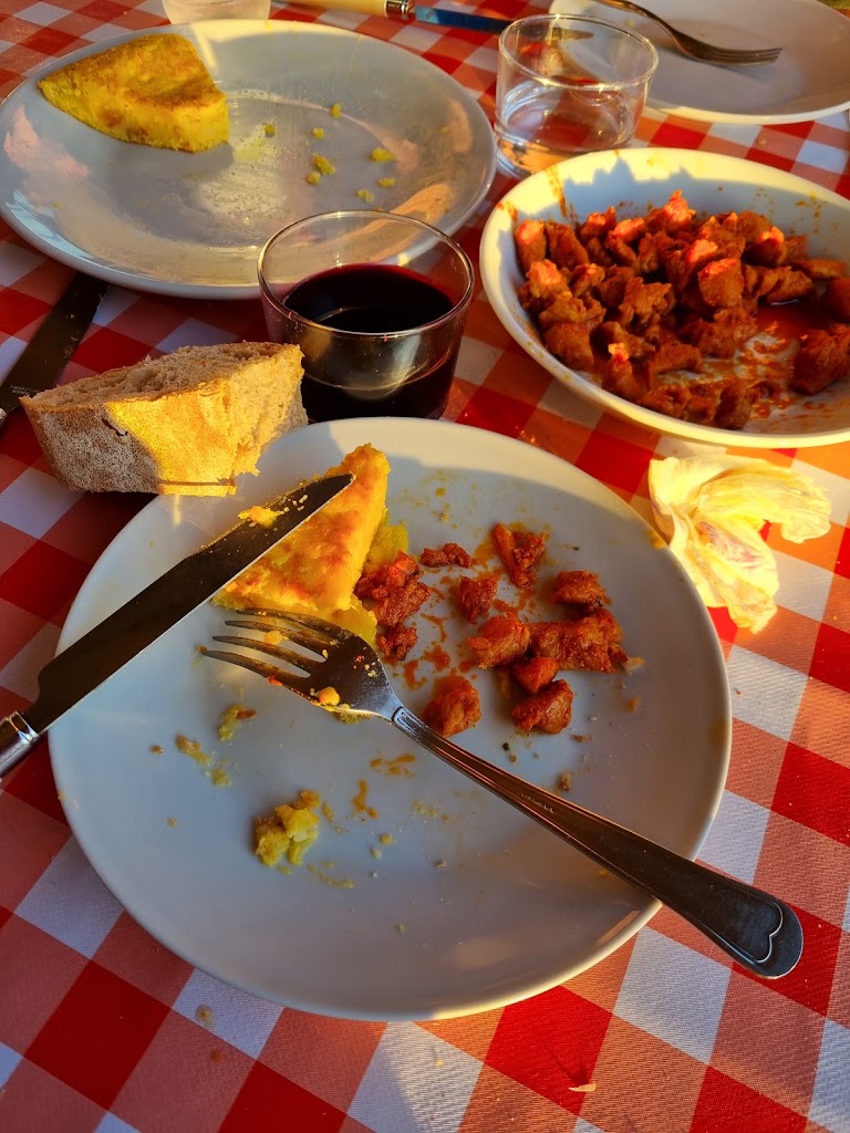 Furancho Almeriz — Comida y bebida